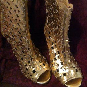 Golden Peep Toe